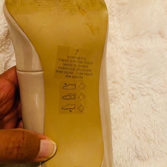 Express Pumps - Picture 2 of 6